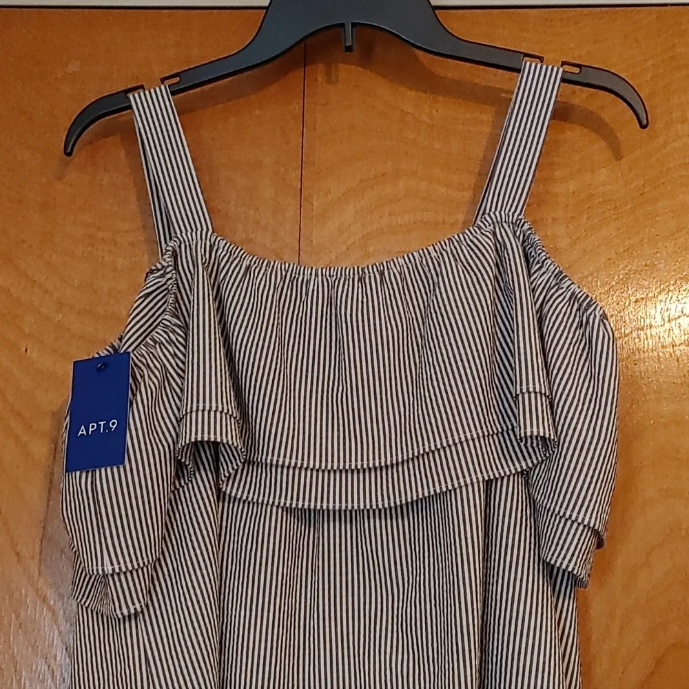 Striped Ruffle Sleeveless Top - Picture 5 of 6